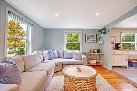 15 East Court North Kingstown RI 02852