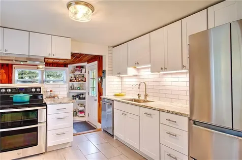 15 East Court North Kingstown RI 02852