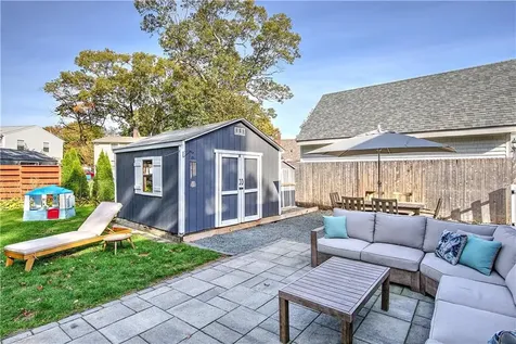 15 East Court North Kingstown RI 02852