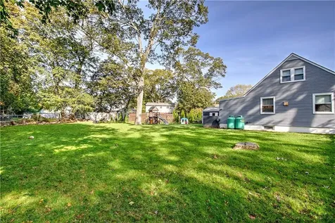 15 East Court North Kingstown RI 02852