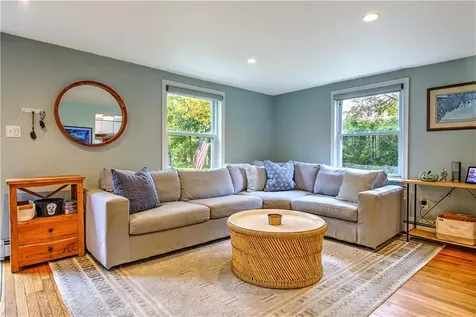 15 East Court North Kingstown RI 02852