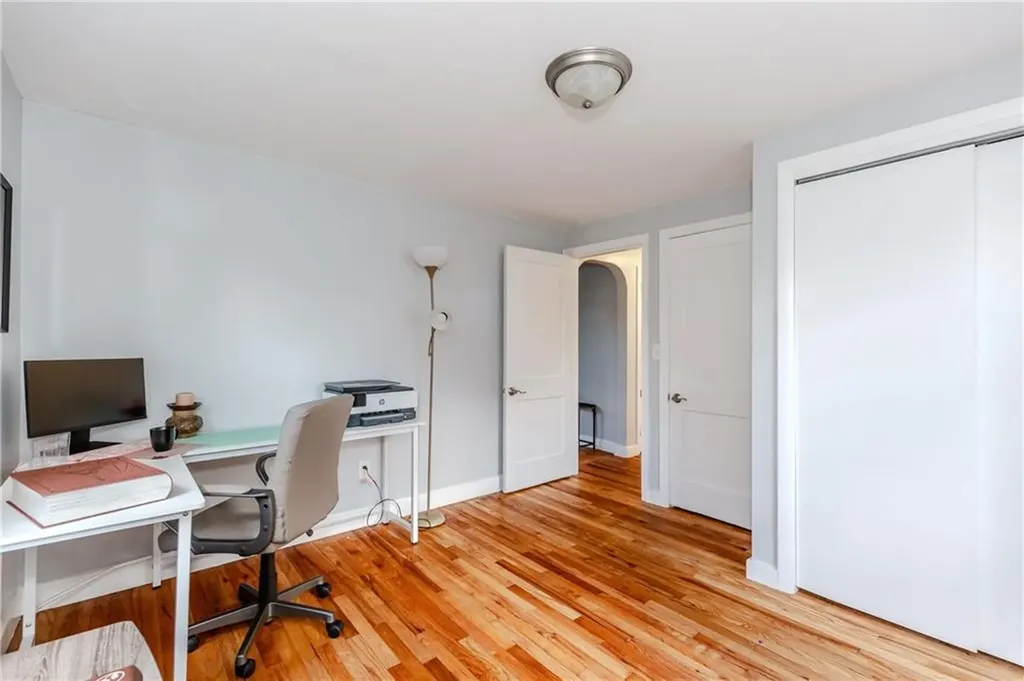 76 Massachusetts Avenue Warwick RI 02888