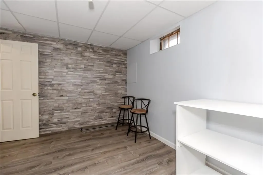 76 Massachusetts Avenue Warwick RI 02888