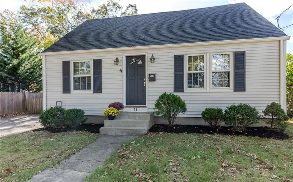 76 Massachusetts Avenue Warwick RI 02888