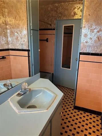 37 Deerfield Road Cranston RI 02920