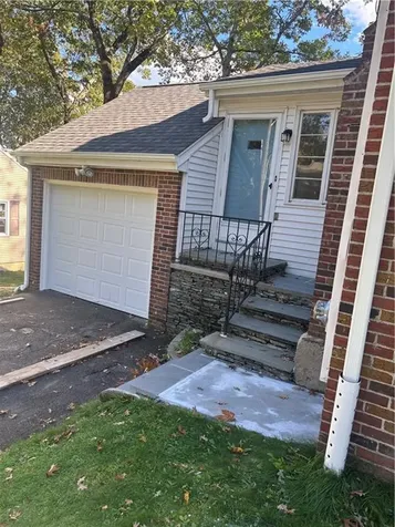 37 Deerfield Road Cranston RI 02920