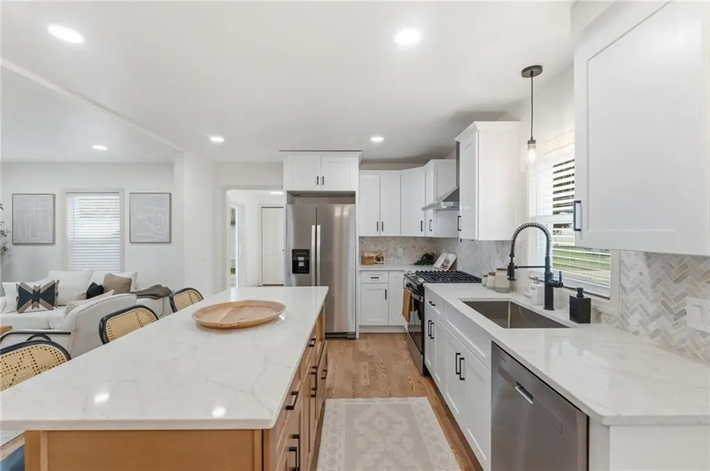 170 Holmes Road Warwick RI 02888