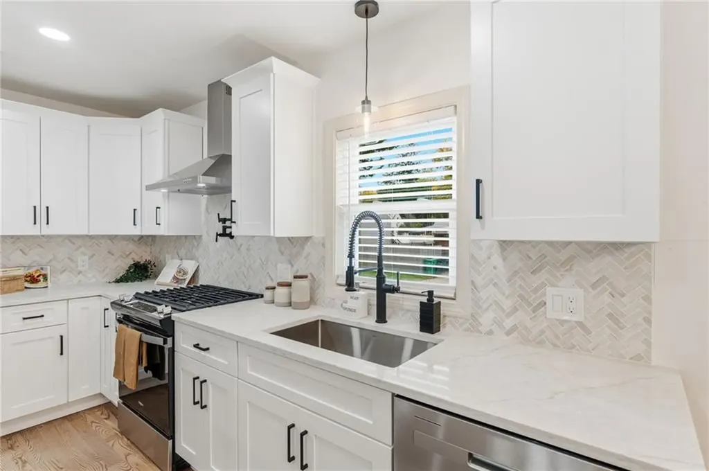 170 Holmes Road Warwick RI 02888