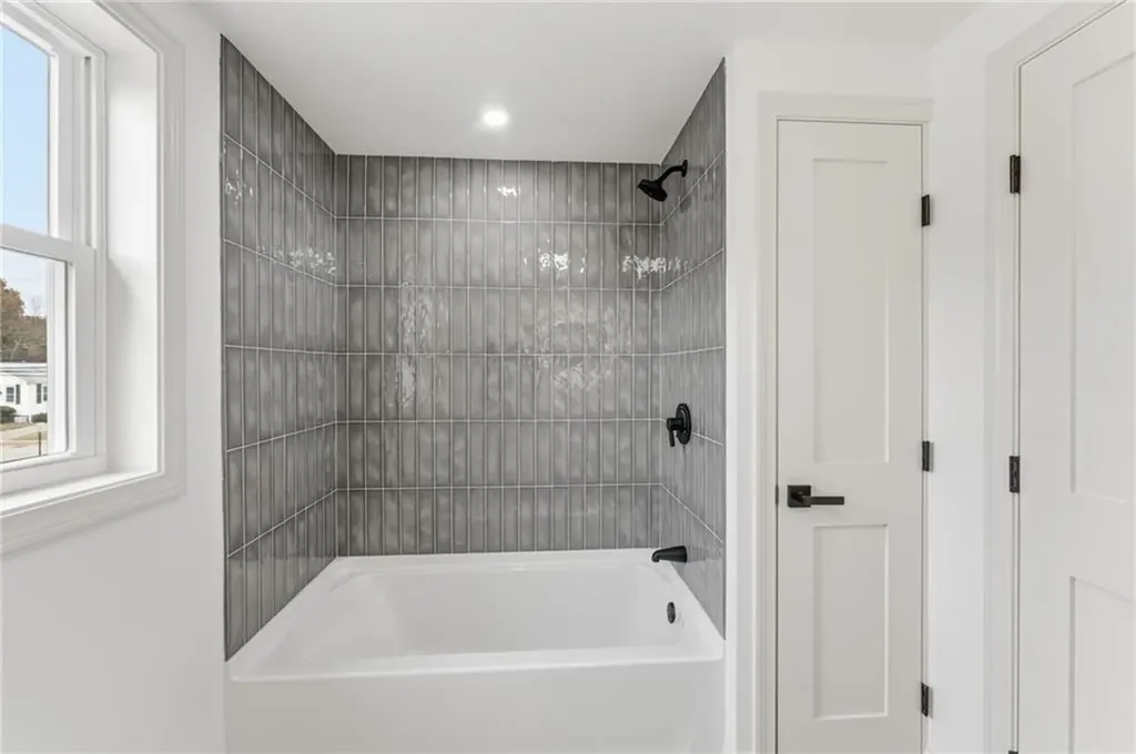 170 Holmes Road Warwick RI 02888