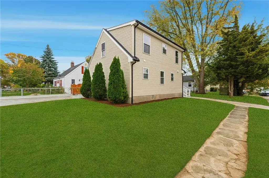 170 Holmes Road Warwick RI 02888