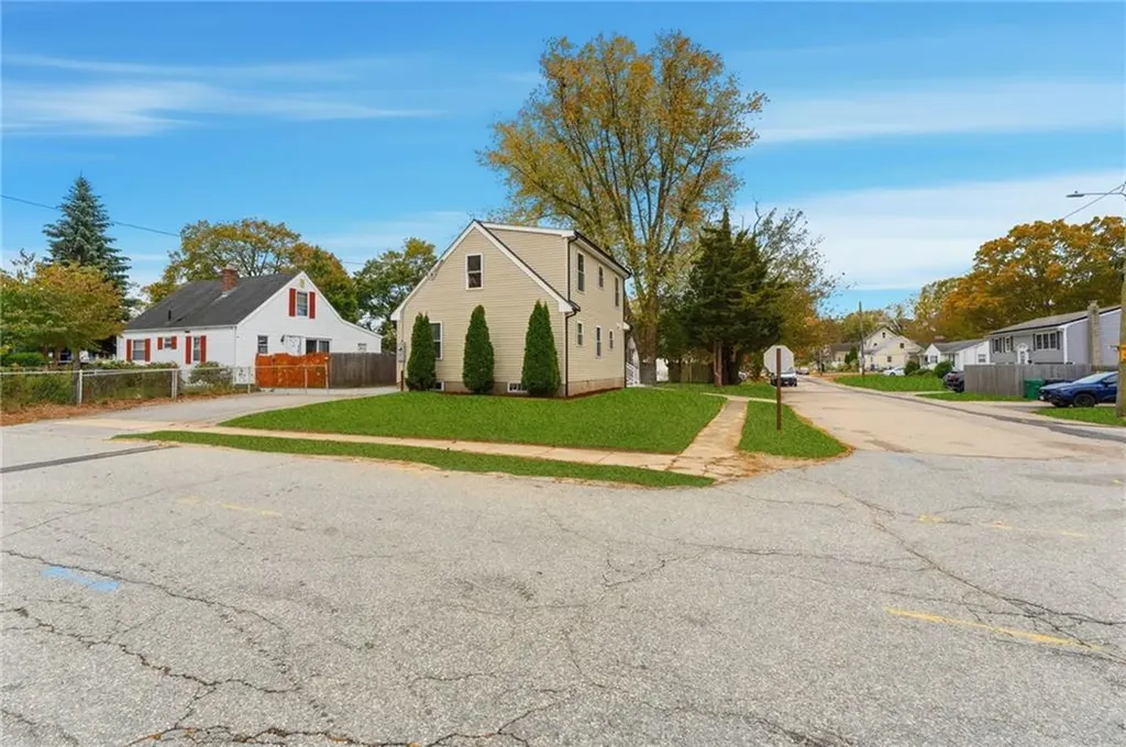 170 Holmes Road Warwick RI 02888