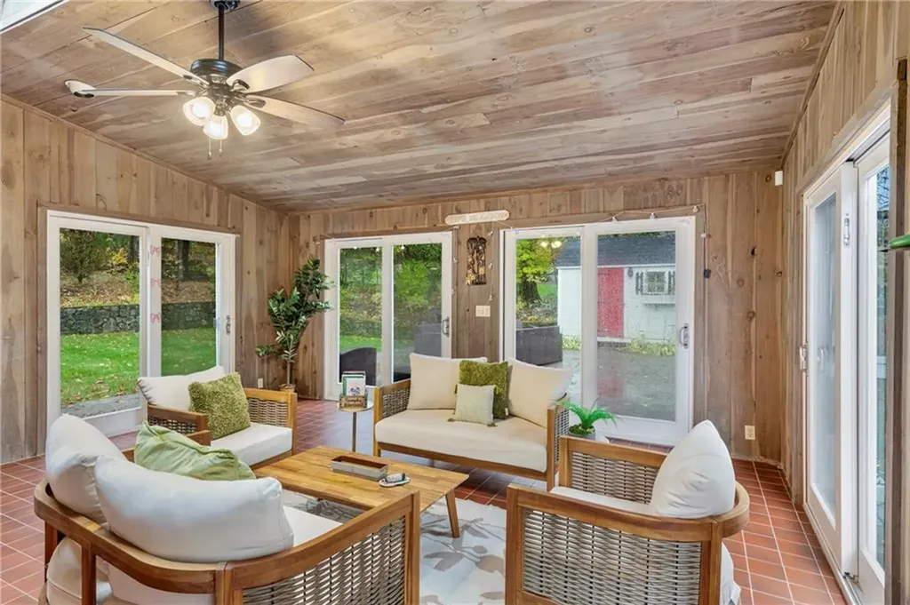2 Woodvale Drive Johnston RI 02919