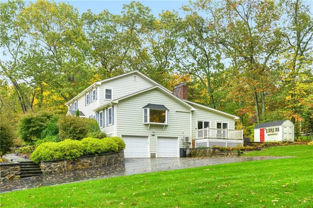 2 Woodvale Drive Johnston RI 02919