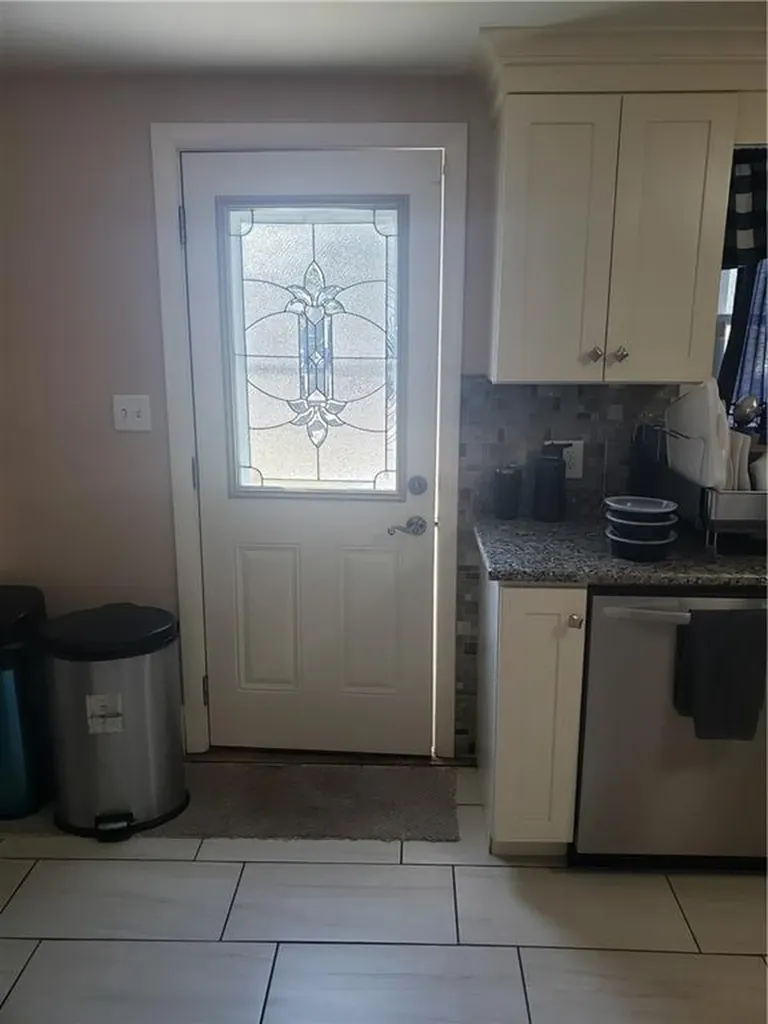 83 Valente Drive Cranston RI 02920