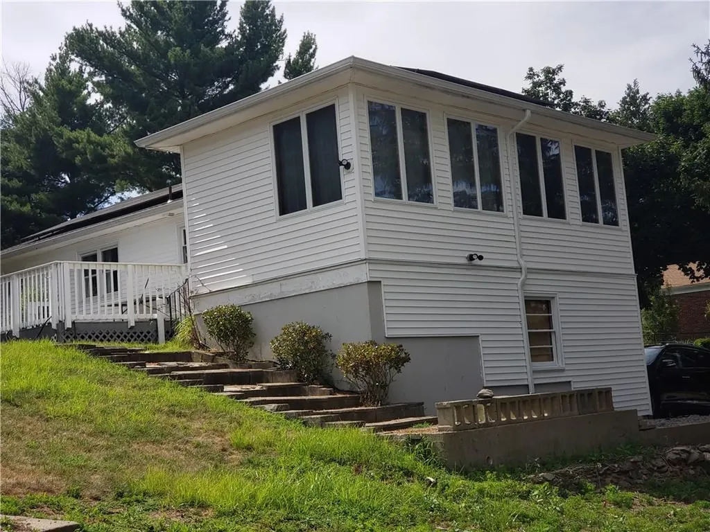 83 Valente Drive Cranston RI 02920