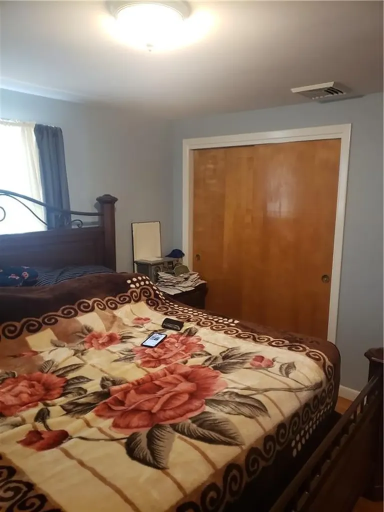 83 Valente Drive Cranston RI 02920