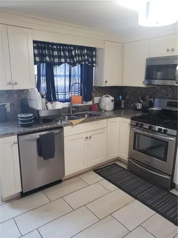 83 Valente Drive Cranston RI 02920