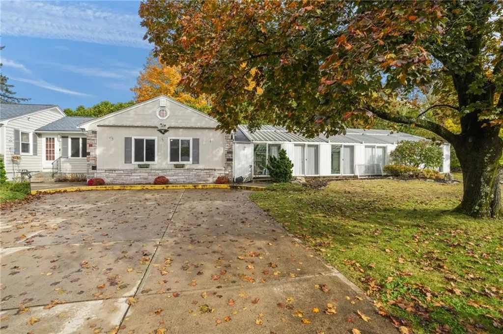 2 Oak Grove Boulevard North Providence RI 02911