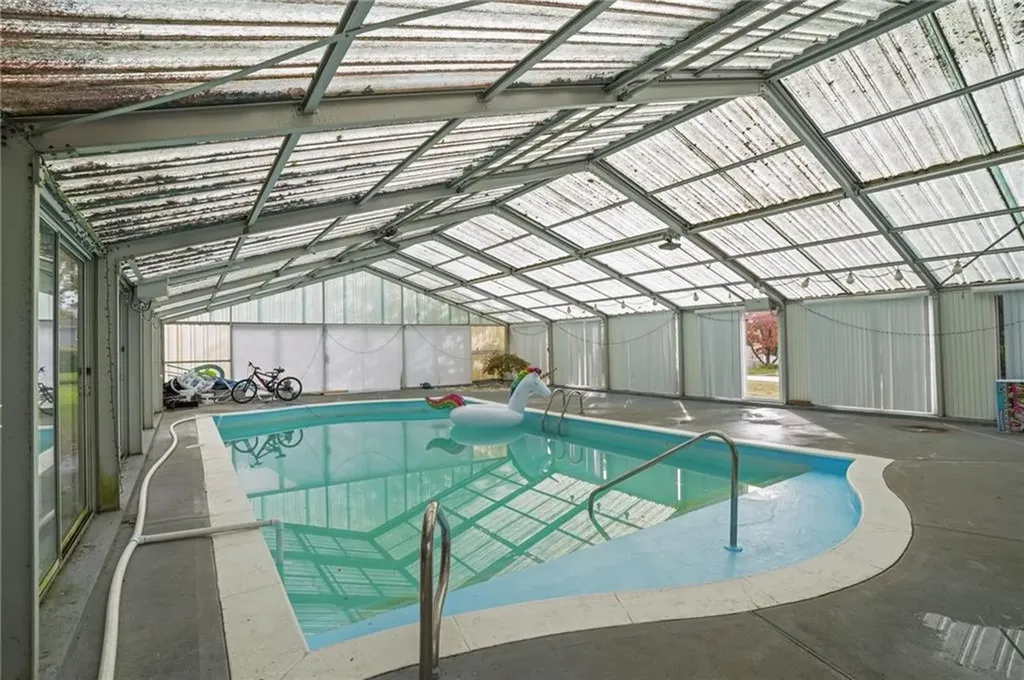 2 Oak Grove Boulevard North Providence RI 02911