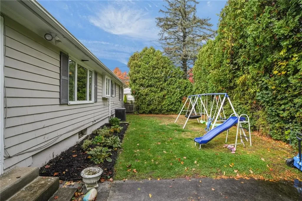 2 Oak Grove Boulevard North Providence RI 02911