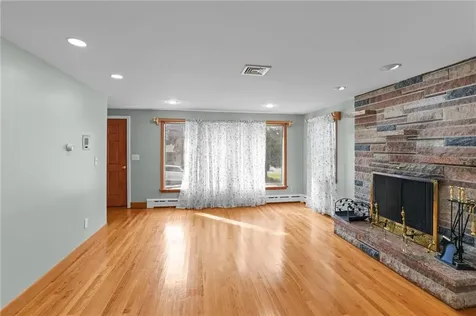 2 Oak Grove Boulevard North Providence RI 02911