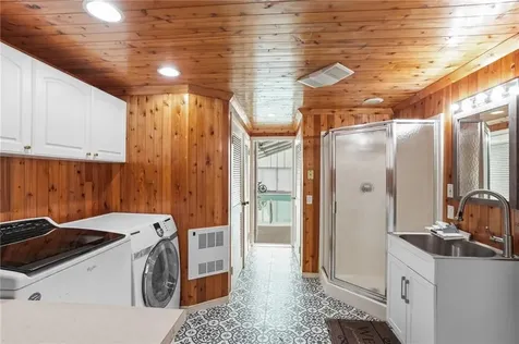 2 Oak Grove Boulevard North Providence RI 02911