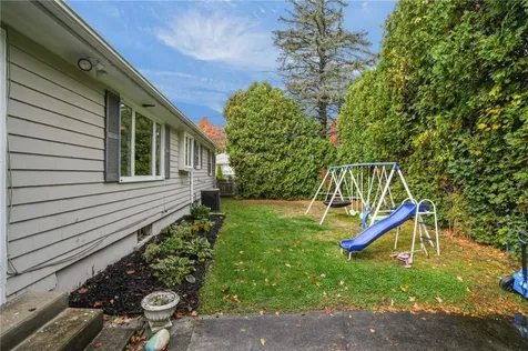 2 Oak Grove Boulevard North Providence RI 02911