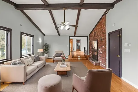 2 Oak Grove Boulevard North Providence RI 02911