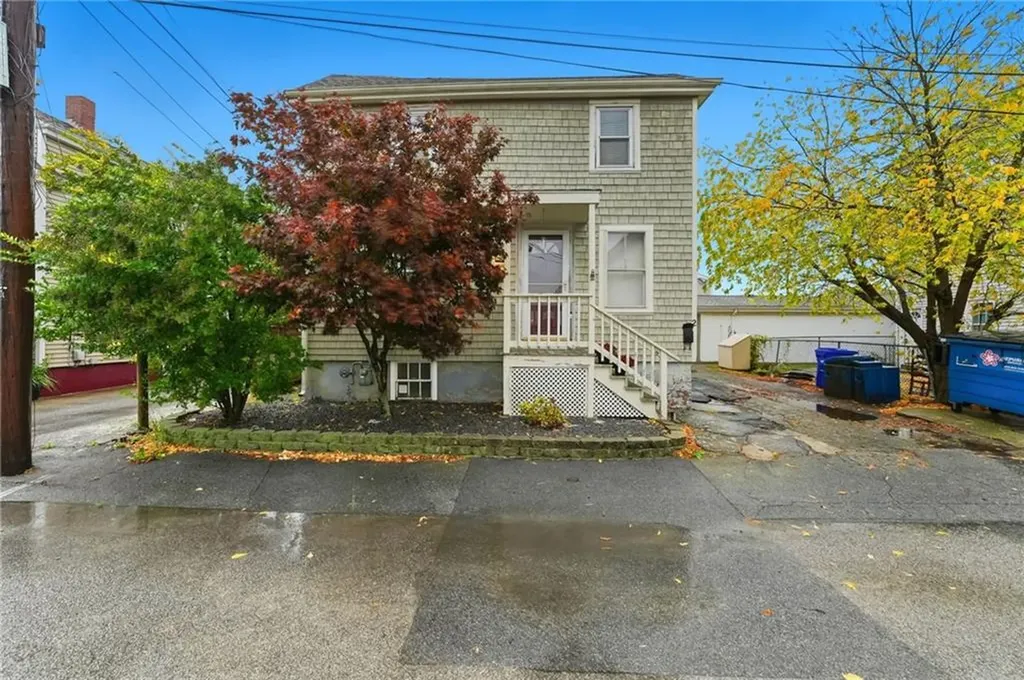 2 Wilson Street Bristol RI 02809