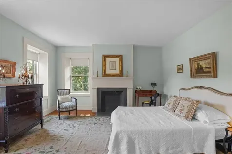 291 High Street Bristol RI 02809