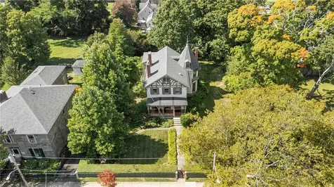 291 High Street Bristol RI 02809