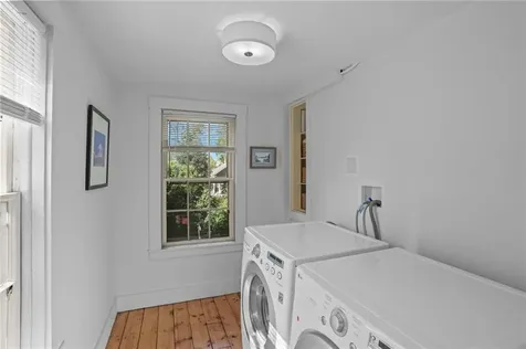 291 High Street Bristol RI 02809