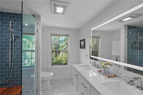 291 High Street Bristol RI 02809