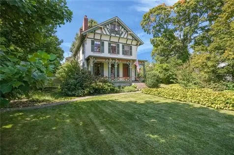 291 High Street Bristol RI 02809