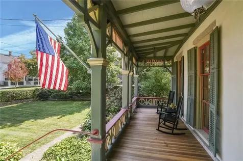 291 High Street Bristol RI 02809