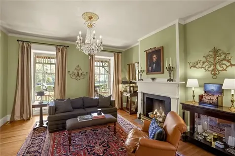 291 High Street Bristol RI 02809