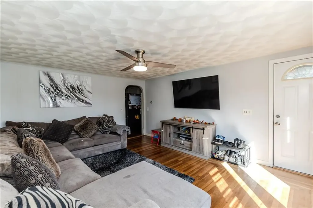 41 Belvedere Street Johnston RI 02919