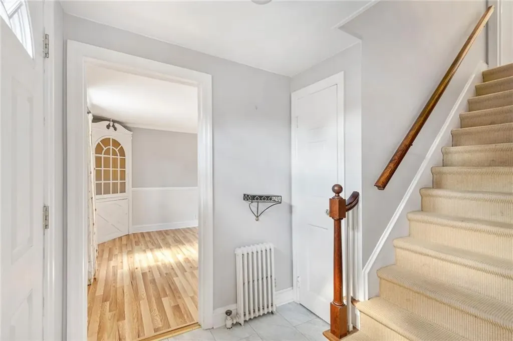 16 Elm Avenue East Providence RI 02916