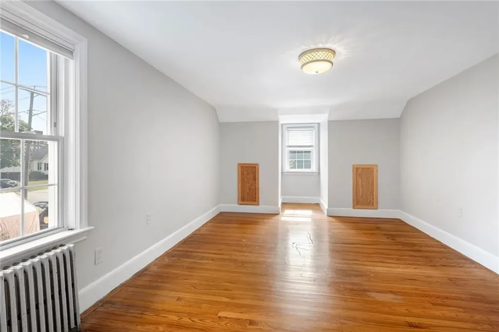 16 Elm Avenue East Providence RI 02916