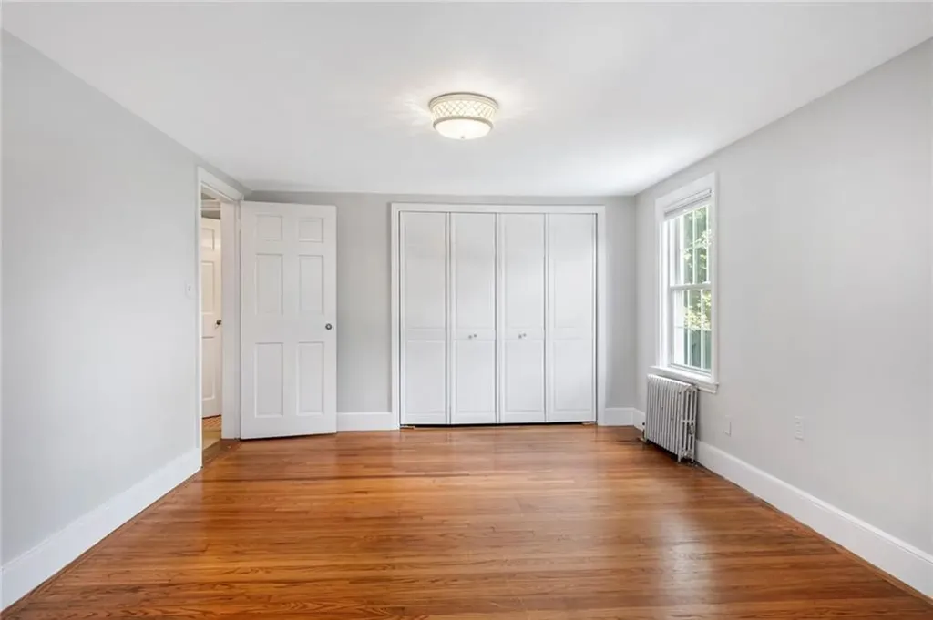 16 Elm Avenue East Providence RI 02916