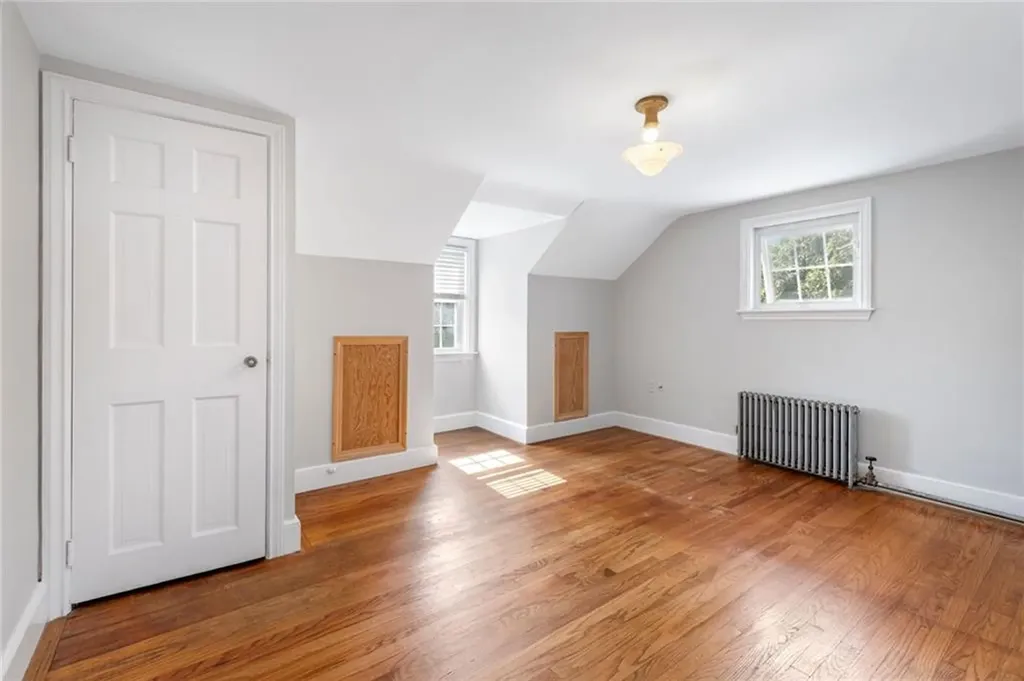 16 Elm Avenue East Providence RI 02916