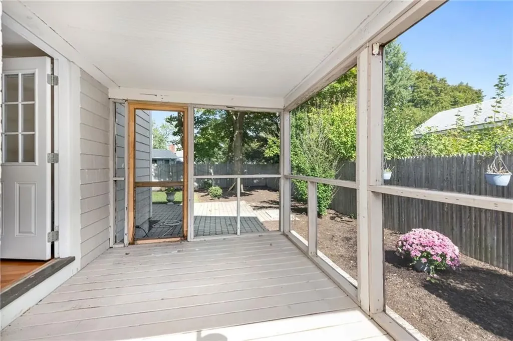 16 Elm Avenue East Providence RI 02916