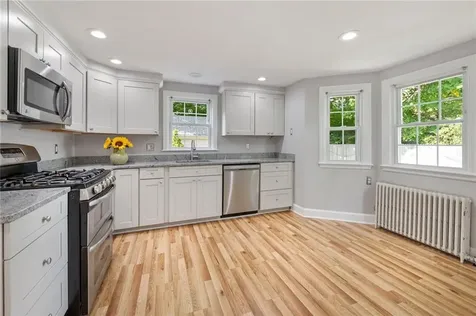 16 Elm Avenue East Providence RI 02916