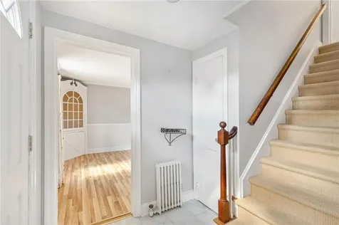 16 Elm Avenue East Providence RI 02916