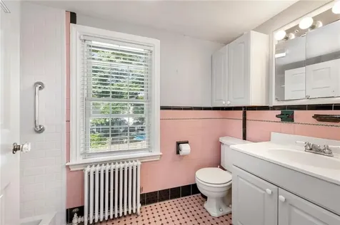 16 Elm Avenue East Providence RI 02916