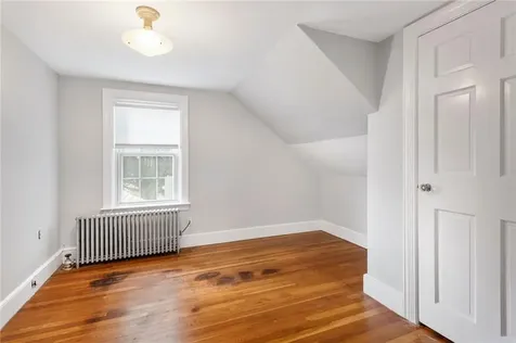 16 Elm Avenue East Providence RI 02916