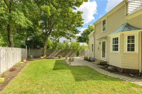 16 Elm Avenue East Providence RI 02916