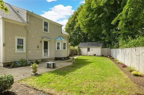 16 Elm Avenue East Providence RI 02916