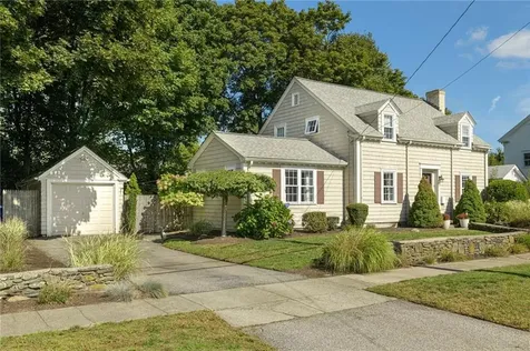16 Elm Avenue East Providence RI 02916