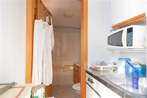 91 Bonnet Point Road Narragansett RI 02882